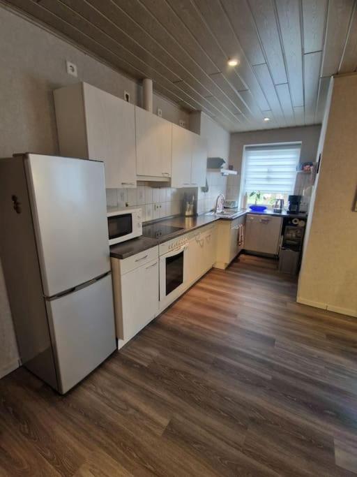 Gemuetliche 3-Zimmer-Wohnung, Zentral Gelegen Apensen Luaran gambar